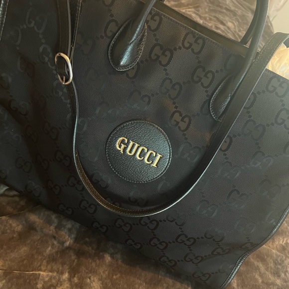 AUTHENTIC GUCCI Off the Grid Tote - Picture 5 of 14